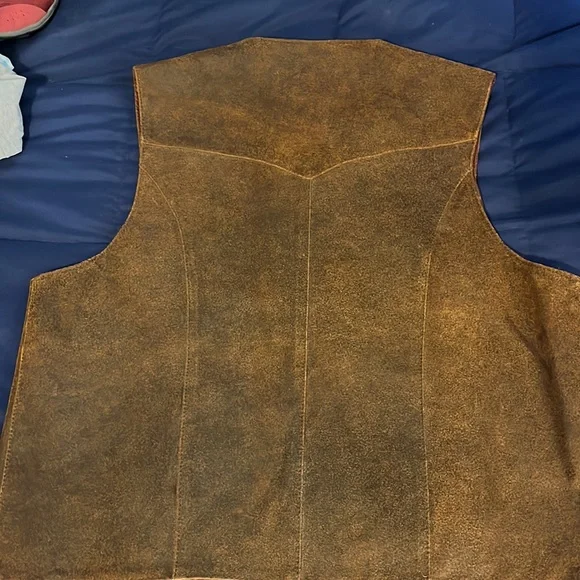 Genuine Leather Vest - Picture 4 of 5